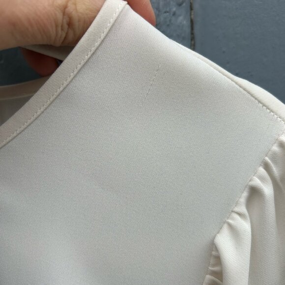 Wilfred Cream Long Sleeve Crepe Blouse, size M - Picture 4 of 9